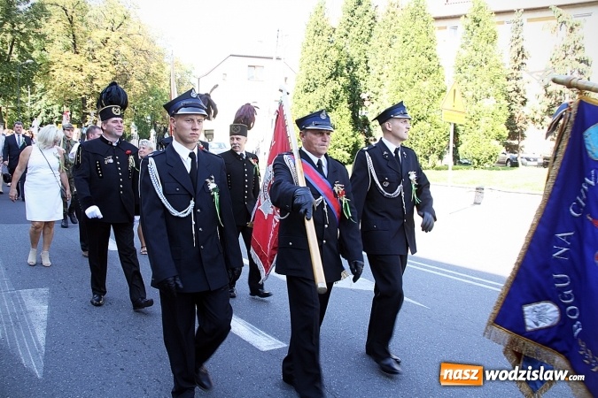 Zdjęcie w galerii na portalu naszwodzislaw.com: Dożynki w Pszowie w tym roku odbyły się na rynku. Rolnicy dziękowali za plony  wiadomości z regionu