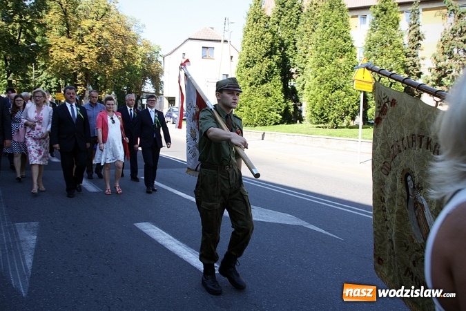 Zdjęcie w galerii na portalu naszwodzislaw.com: Dożynki w Pszowie w tym roku odbyły się na rynku. Rolnicy dziękowali za plony  wiadomości z regionu