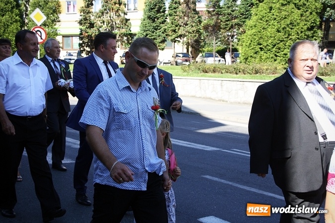 Zdjęcie w galerii na portalu naszwodzislaw.com: Dożynki w Pszowie w tym roku odbyły się na rynku. Rolnicy dziękowali za plony  wiadomości z regionu