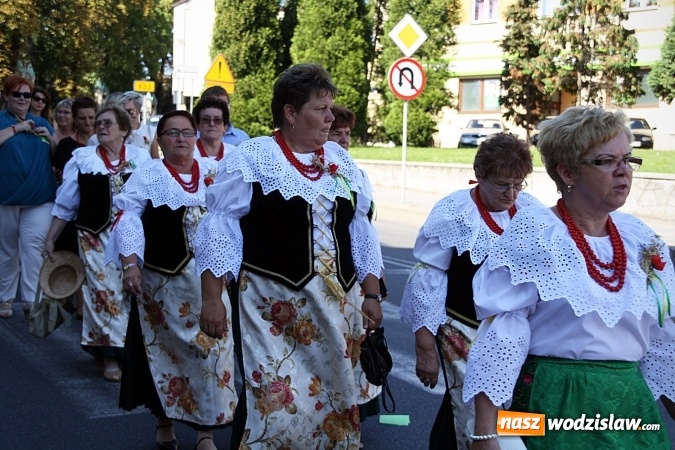 Zdjęcie w galerii na portalu naszwodzislaw.com: Dożynki w Pszowie w tym roku odbyły się na rynku. Rolnicy dziękowali za plony  wiadomości z regionu