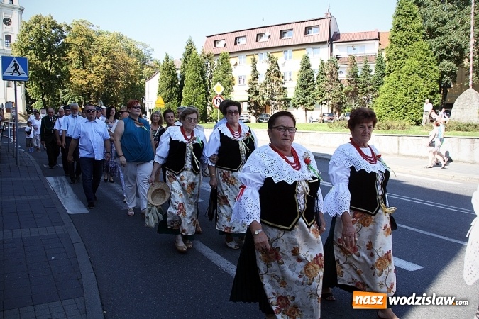 Zdjęcie w galerii na portalu naszwodzislaw.com: Dożynki w Pszowie w tym roku odbyły się na rynku. Rolnicy dziękowali za plony  wiadomości z regionu