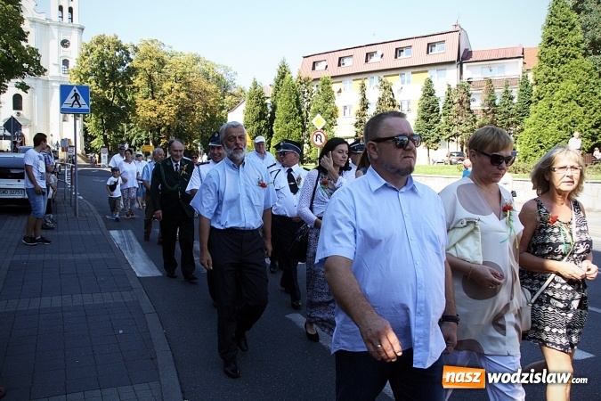 Zdjęcie w galerii na portalu naszwodzislaw.com: Dożynki w Pszowie w tym roku odbyły się na rynku. Rolnicy dziękowali za plony  wiadomości z regionu