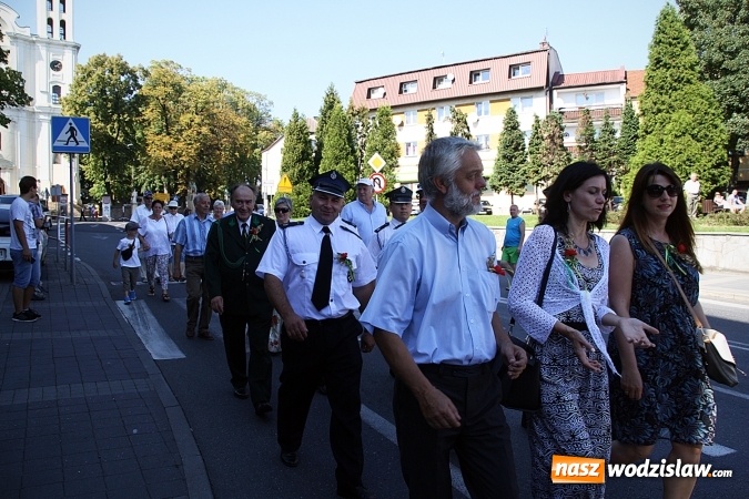 Zdjęcie w galerii na portalu naszwodzislaw.com: Dożynki w Pszowie w tym roku odbyły się na rynku. Rolnicy dziękowali za plony  wiadomości z regionu