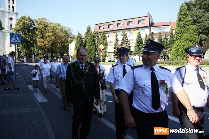 Zdjęcie w galerii na portalu naszwodzislaw.com: Dożynki w Pszowie w tym roku odbyły się na rynku. Rolnicy dziękowali za plony  wiadomości z regionu