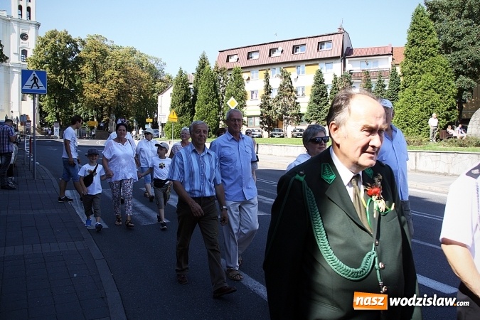 Zdjęcie w galerii na portalu naszwodzislaw.com: Dożynki w Pszowie w tym roku odbyły się na rynku. Rolnicy dziękowali za plony  wiadomości z regionu