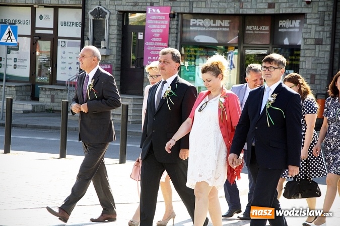 Zdjęcie w galerii na portalu naszwodzislaw.com: Dożynki w Pszowie w tym roku odbyły się na rynku. Rolnicy dziękowali za plony  wiadomości z regionu