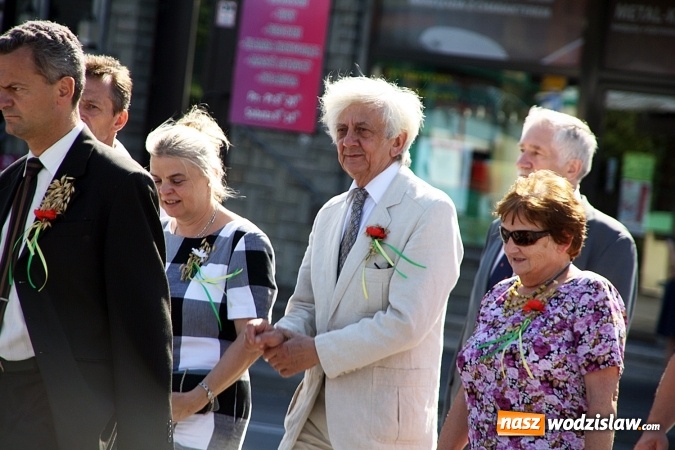 Zdjęcie w galerii na portalu naszwodzislaw.com: Dożynki w Pszowie w tym roku odbyły się na rynku. Rolnicy dziękowali za plony  wiadomości z regionu