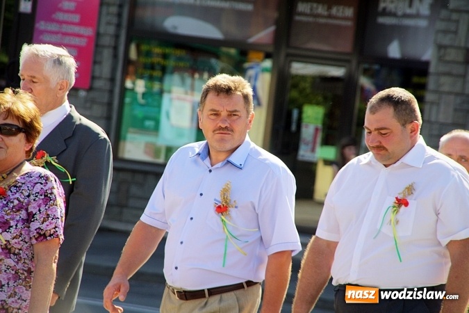 Zdjęcie w galerii na portalu naszwodzislaw.com: Dożynki w Pszowie w tym roku odbyły się na rynku. Rolnicy dziękowali za plony  wiadomości z regionu