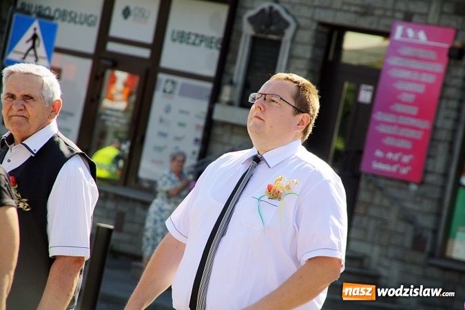 Zdjęcie w galerii na portalu naszwodzislaw.com: Dożynki w Pszowie w tym roku odbyły się na rynku. Rolnicy dziękowali za plony  wiadomości z regionu