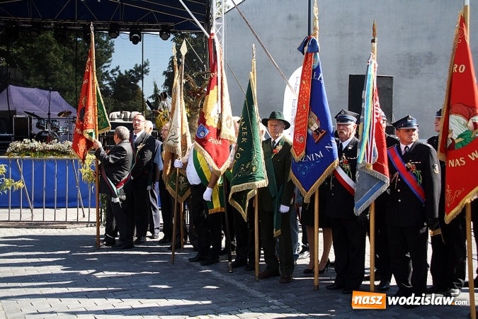 Zdjęcie w galerii na portalu naszwodzislaw.com: Dożynki w Pszowie w tym roku odbyły się na rynku. Rolnicy dziękowali za plony  wiadomości z regionu