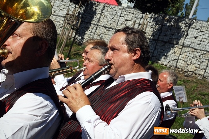 Zdjęcie w galerii na portalu naszwodzislaw.com: Dożynki w Pszowie w tym roku odbyły się na rynku. Rolnicy dziękowali za plony  wiadomości z regionu