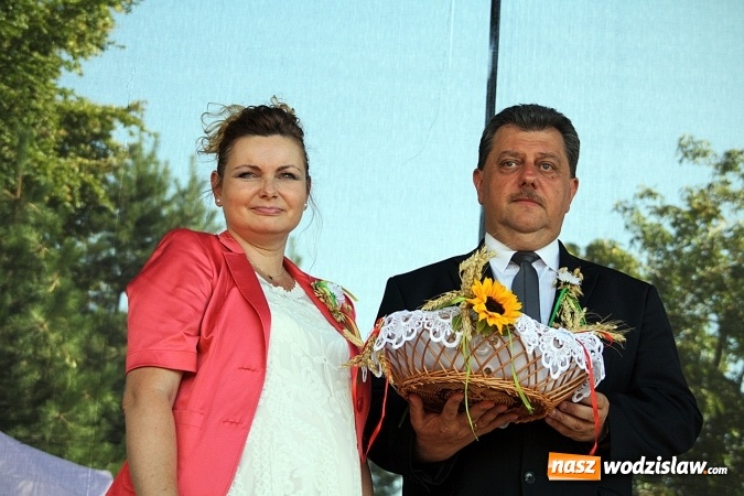 Zdjęcie w galerii na portalu naszwodzislaw.com: Dożynki w Pszowie w tym roku odbyły się na rynku. Rolnicy dziękowali za plony  wiadomości z regionu