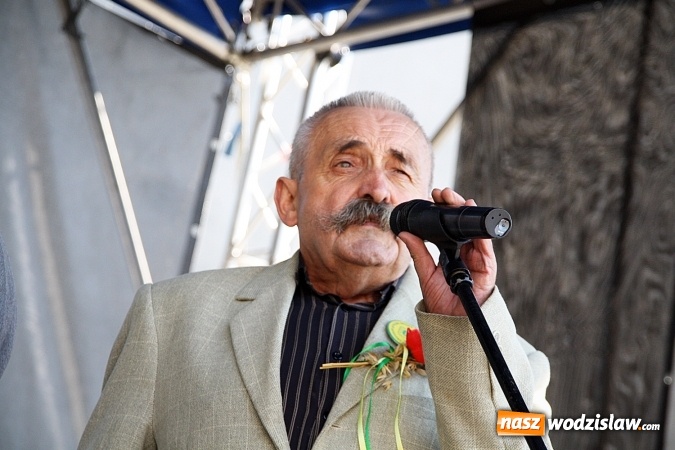 Zdjęcie w galerii na portalu naszwodzislaw.com: Dożynki w Pszowie w tym roku odbyły się na rynku. Rolnicy dziękowali za plony  wiadomości z regionu