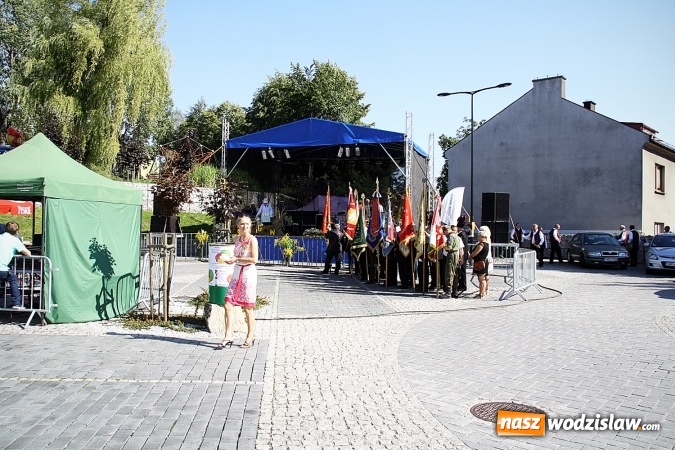 Zdjęcie w galerii na portalu naszwodzislaw.com: Dożynki w Pszowie w tym roku odbyły się na rynku. Rolnicy dziękowali za plony  wiadomości z regionu