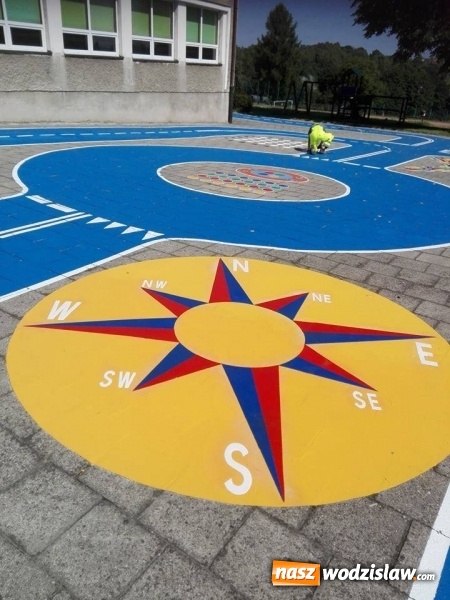 Zdjęcie w galerii na portalu naszwodzislaw.com: Miasteczko ruchu drogowego powstaje w Wodzisławiu Śląskim wiadomości z regionu