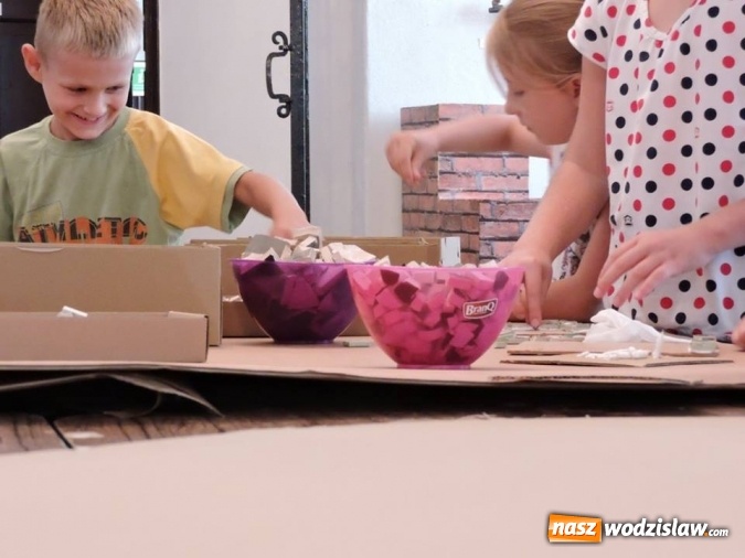 Zdjęcie w galerii na portalu naszwodzislaw.com: Zmierzyli się z mozaiką  wiadomości z regionu