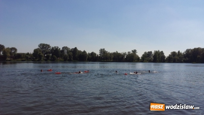 Zdjęcie w galerii na portalu naszwodzislaw.com: Jak uratować tonącego? Wspólne ćwiczenia WOPR-u oraz strażaków wiadomości z regionu