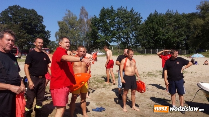 Zdjęcie w galerii na portalu naszwodzislaw.com: Jak uratować tonącego? Wspólne ćwiczenia WOPR-u oraz strażaków wiadomości z regionu