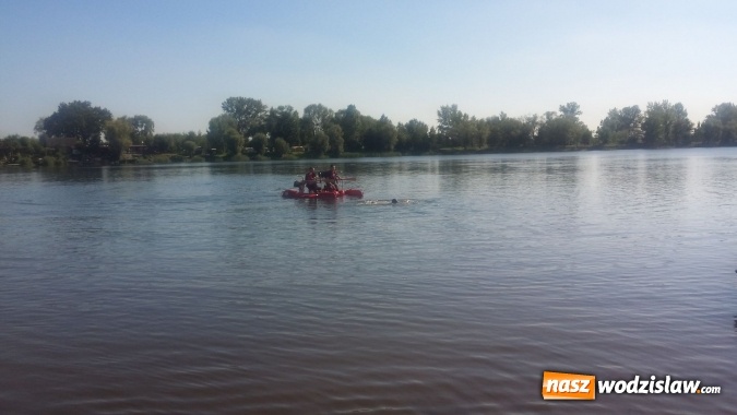 Zdjęcie w galerii na portalu naszwodzislaw.com: Jak uratować tonącego? Wspólne ćwiczenia WOPR-u oraz strażaków wiadomości z regionu