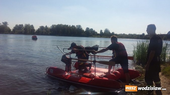 Zdjęcie w galerii na portalu naszwodzislaw.com: Jak uratować tonącego? Wspólne ćwiczenia WOPR-u oraz strażaków wiadomości z regionu