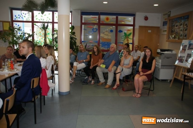 Zdjęcie w galerii na portalu naszwodzislaw.com: Uroczysta Sesja w Gimnazjum w Gołkowicach wiadomości z regionu