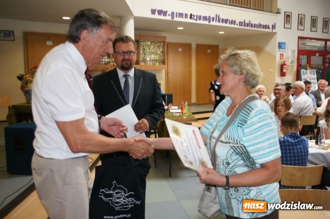 Zdjęcie w galerii na portalu naszwodzislaw.com: Uroczysta Sesja w Gimnazjum w Gołkowicach wiadomości z regionu