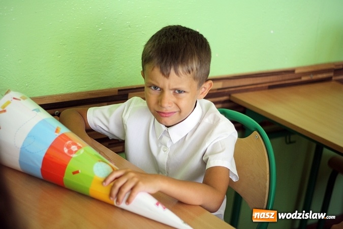 Zdjęcie w galerii na portalu naszwodzislaw.com: Tyty od prezydenta na rozpoczęcie roku szkolnego wiadomości z regionu