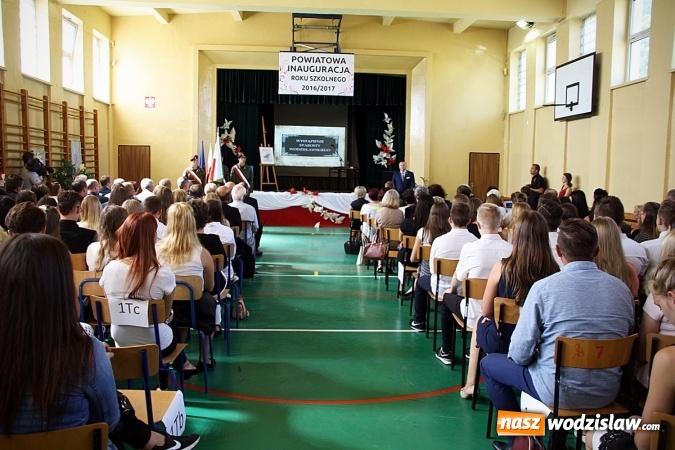 Zdjęcie w galerii na portalu naszwodzislaw.com: Powiat rozpoczął rok szkolny w ZSP numer 2 w Rydułtowach  wiadomości z regionu