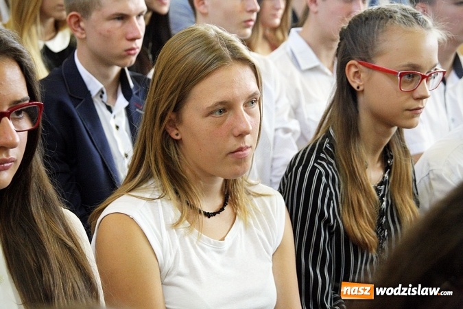 Zdjęcie w galerii na portalu naszwodzislaw.com: Powiat rozpoczął rok szkolny w ZSP numer 2 w Rydułtowach  wiadomości z regionu