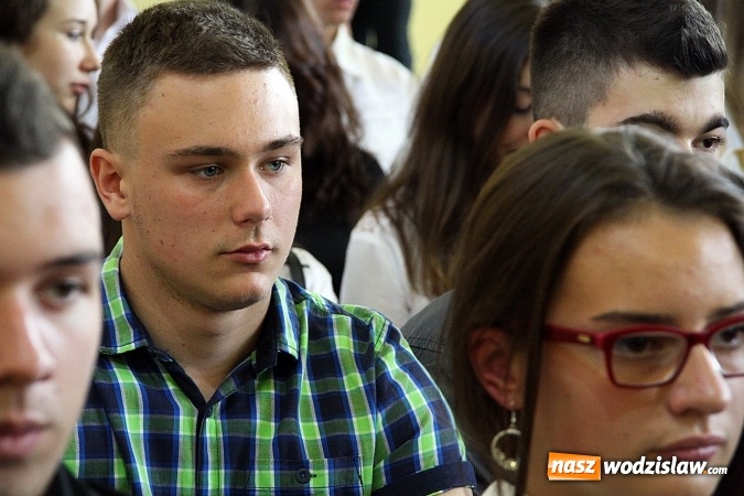 Zdjęcie w galerii na portalu naszwodzislaw.com: Powiat rozpoczął rok szkolny w ZSP numer 2 w Rydułtowach  wiadomości z regionu