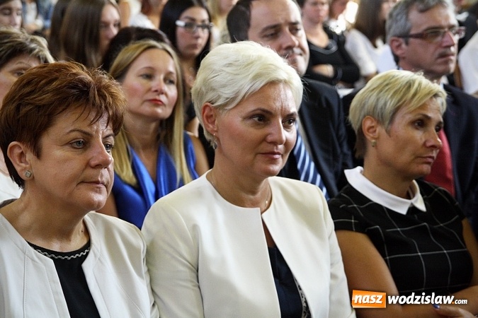 Zdjęcie w galerii na portalu naszwodzislaw.com: Powiat rozpoczął rok szkolny w ZSP numer 2 w Rydułtowach  wiadomości z regionu