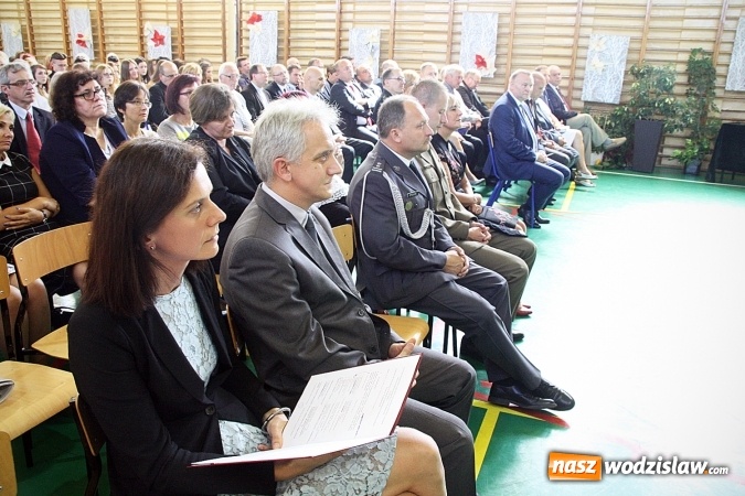 Zdjęcie w galerii na portalu naszwodzislaw.com: Powiat rozpoczął rok szkolny w ZSP numer 2 w Rydułtowach  wiadomości z regionu