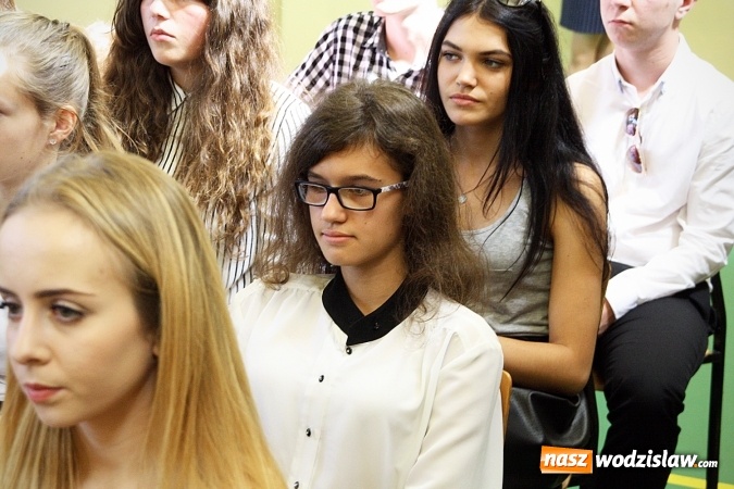 Zdjęcie w galerii na portalu naszwodzislaw.com: Powiat rozpoczął rok szkolny w ZSP numer 2 w Rydułtowach  wiadomości z regionu