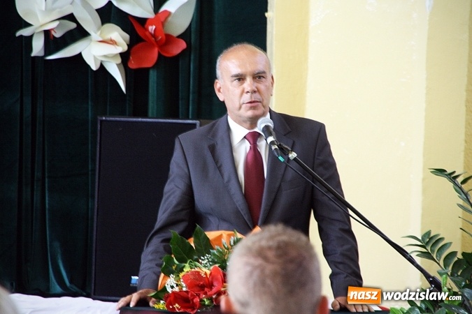 Zdjęcie w galerii na portalu naszwodzislaw.com: Powiat rozpoczął rok szkolny w ZSP numer 2 w Rydułtowach  wiadomości z regionu