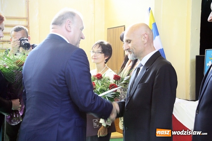 Zdjęcie w galerii na portalu naszwodzislaw.com: Powiat rozpoczął rok szkolny w ZSP numer 2 w Rydułtowach  wiadomości z regionu