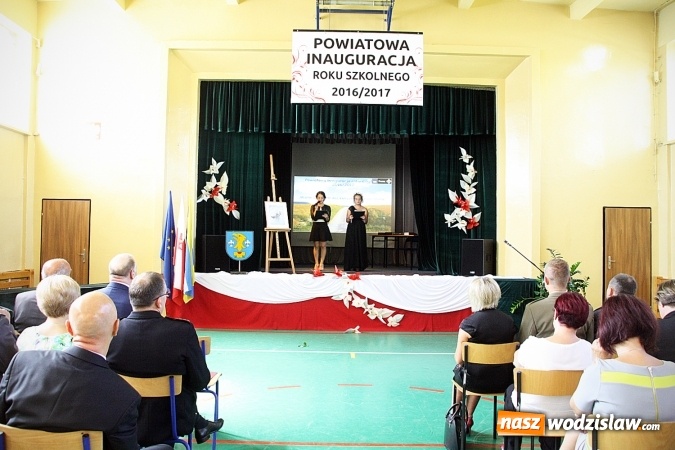 Zdjęcie w galerii na portalu naszwodzislaw.com: Powiat rozpoczął rok szkolny w ZSP numer 2 w Rydułtowach  wiadomości z regionu