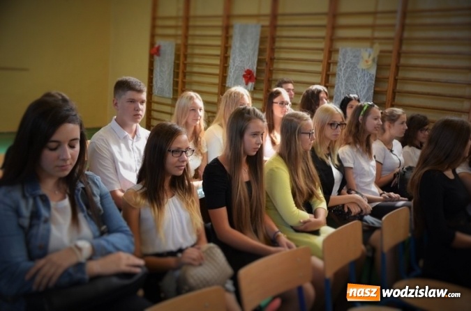 Zdjęcie w galerii na portalu naszwodzislaw.com: Powiat rozpoczął rok szkolny w ZSP numer 2 w Rydułtowach  wiadomości z regionu