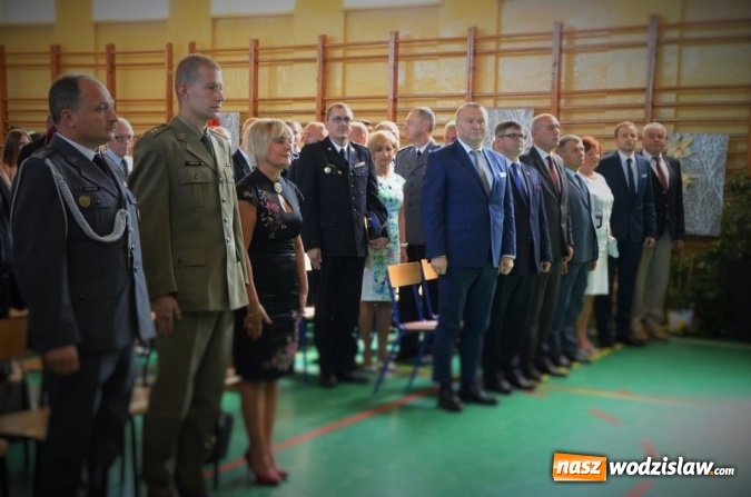 Zdjęcie w galerii na portalu naszwodzislaw.com: Powiat rozpoczął rok szkolny w ZSP numer 2 w Rydułtowach  wiadomości z regionu