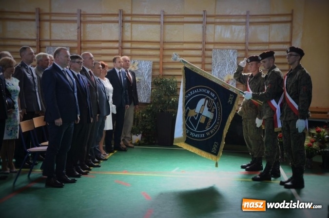 Zdjęcie w galerii na portalu naszwodzislaw.com: Powiat rozpoczął rok szkolny w ZSP numer 2 w Rydułtowach  wiadomości z regionu