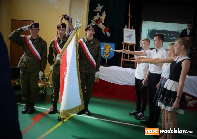 Zdjęcie w galerii na portalu naszwodzislaw.com: Powiat rozpoczął rok szkolny w ZSP numer 2 w Rydułtowach  wiadomości z regionu