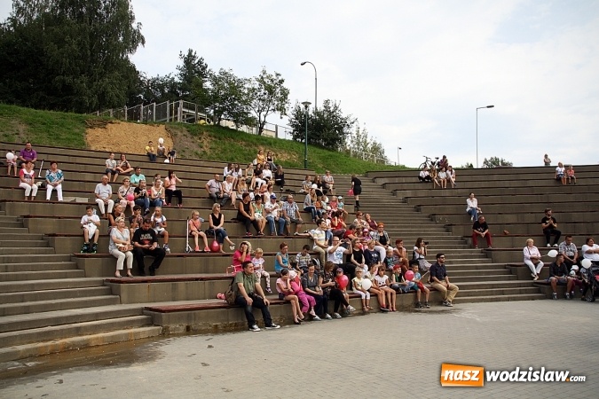 Zdjęcie w galerii na portalu naszwodzislaw.com: Czytali Quo vadis w Rodzinnym Parku Rozrywki wiadomości z regionu