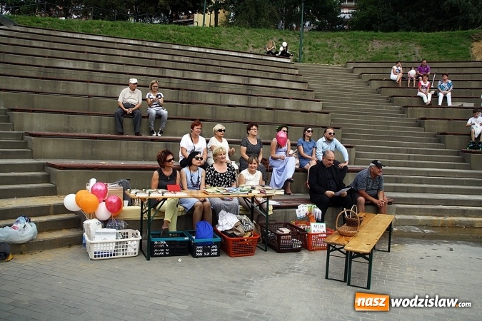 Zdjęcie w galerii na portalu naszwodzislaw.com: Czytali Quo vadis w Rodzinnym Parku Rozrywki wiadomości z regionu