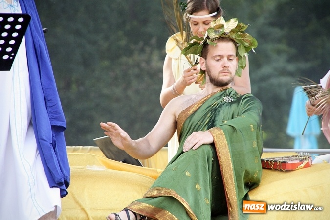 Zdjęcie w galerii na portalu naszwodzislaw.com: Czytali Quo vadis w Rodzinnym Parku Rozrywki wiadomości z regionu