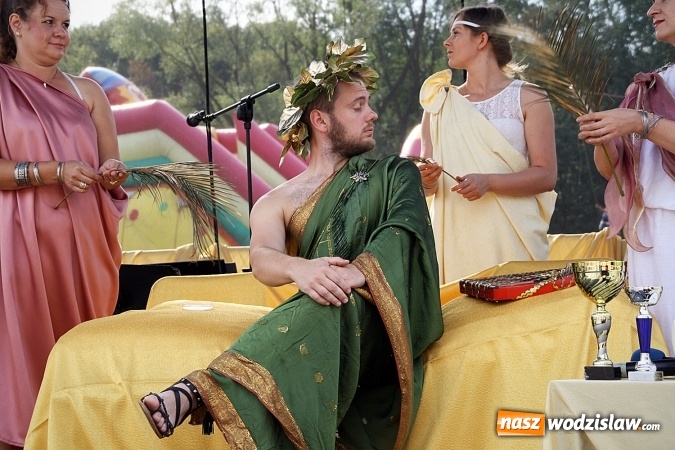 Zdjęcie w galerii na portalu naszwodzislaw.com: Czytali Quo vadis w Rodzinnym Parku Rozrywki wiadomości z regionu