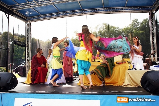 Zdjęcie w galerii na portalu naszwodzislaw.com: Czytali Quo vadis w Rodzinnym Parku Rozrywki wiadomości z regionu