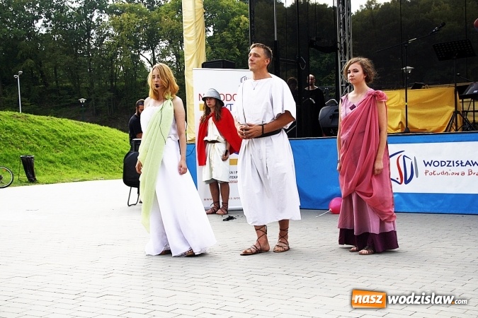 Zdjęcie w galerii na portalu naszwodzislaw.com: Czytali Quo vadis w Rodzinnym Parku Rozrywki wiadomości z regionu