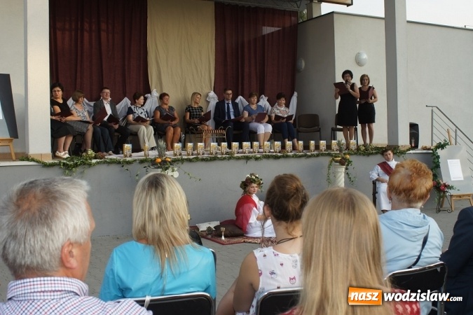 Zdjęcie w galerii na portalu naszwodzislaw.com: Narodowe Czytanie 