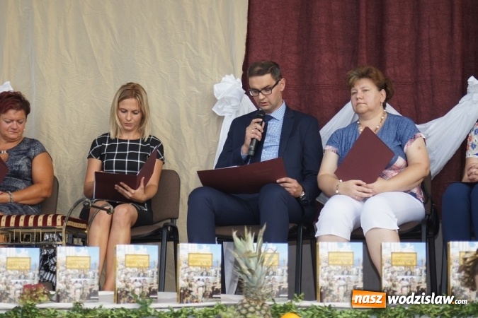 Zdjęcie w galerii na portalu naszwodzislaw.com: Narodowe Czytanie 