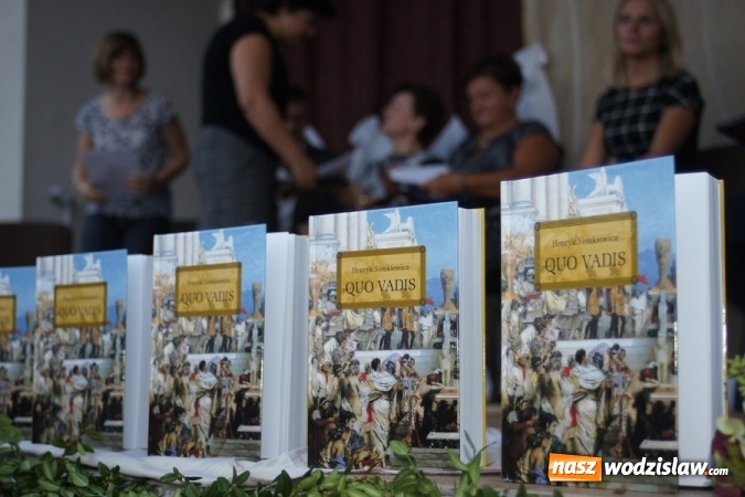 Zdjęcie w galerii na portalu naszwodzislaw.com: Narodowe Czytanie 