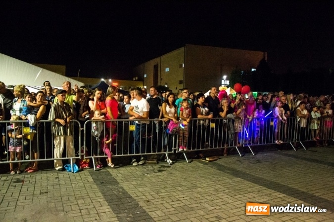 Zdjęcie w galerii na portalu naszwodzislaw.com: Radlin: Pożegnali lato. Zespół Baciary na finał wydarzenia wiadomości z regionu